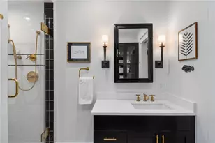 11 Eustis Ave, Newport, RI 02840 - Photo 17