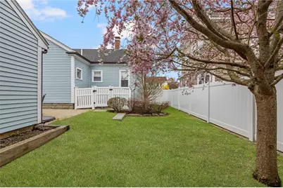 11 Eustis Avenue, Newport, RI 02840 - Photo 5