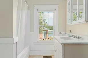 1102 Buttonwoods Ave, Warwick, RI 02886 - Photo 9