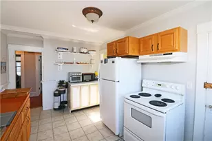 315 Broadway Way, Newport, RI 02840 - Photo 17