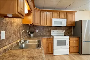 43 Rivulet St, Woonsocket, RI 02895 - Photo 3