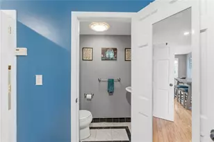 91 Evergreen St, Providence, RI 02906 - Photo 15