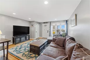 91 Evergreen St, Providence, RI 02906 - Photo 17