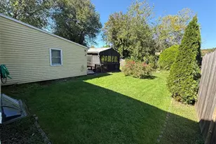 14 Lottie Dr, East Providence, RI 02915 - Photo 3