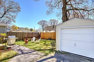 40 Northup St, Warwick, RI 02889 - Photo 21