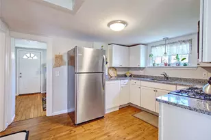 40 Northup St, Warwick, RI 02889 - Photo 7
