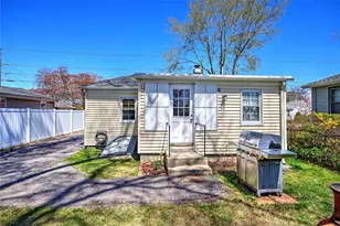 40 Northup St, Warwick, RI 02889 - Photo 25