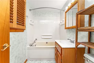 91 Bonnet Point Rd, Narragansett, RI 02882 - Photo 23