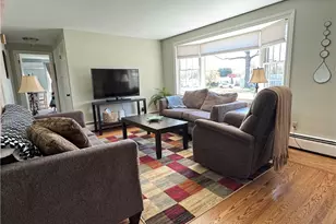 132 Scenic Dr, Cranston, RI 02920 - Photo 3