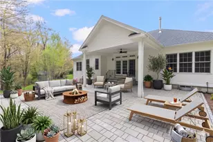 136 Rome Ct, Cranston, RI 02921 - Photo 3
