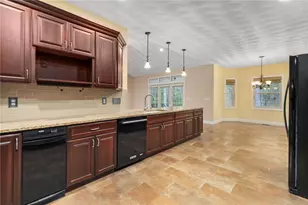 136 Rome Ct, Cranston, RI 02921 - Photo 21