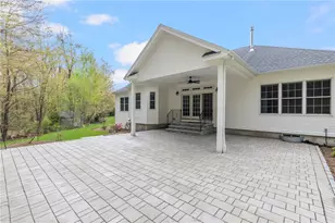 136 Rome Ct, Cranston, RI 02921 - Photo 37