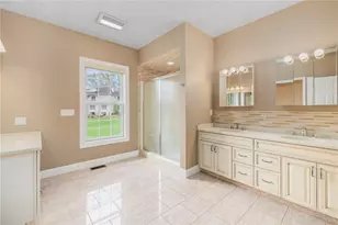 136 Rome Ct, Cranston, RI 02921 - Photo 25