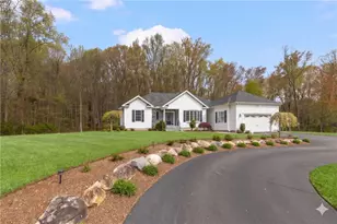 136 Rome Ct, Cranston, RI 02921 - Photo 3