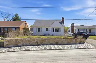12 Hemlock Ave, Cranston, RI 02910 - Photo 1
