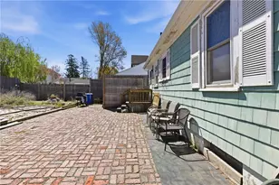 12 Hemlock Ave, Cranston, RI 02910 - Photo 17