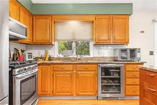 84 Lynde St, Providence, RI 02908 - Photo 9
