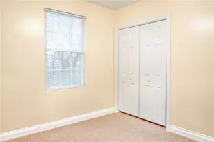 89 Dedham Ave, Providence, RI 02909 - Photo 17