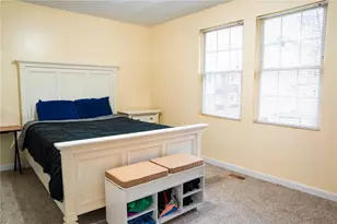 89 Dedham Ave, Providence, RI 02909 - Photo 13