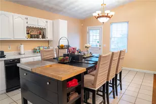 89 Dedham Ave, Providence, RI 02909 - Photo 7