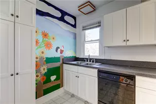 577 Spring St, Newport, RI 02840 - Photo 15