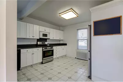 577 Spring Street, Newport, RI 02840 - Photo 11