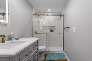 391 Valley Rd, Middletown, RI 02842 - Photo 15