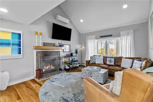 391 Valley Rd, Middletown, RI 02842 - Photo 9