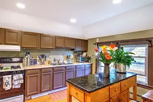 117 Cole Ave, Providence, RI 02906 - Photo 29