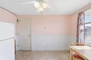 29 Woodbine St, Pawtucket, RI 02860 - Photo 7