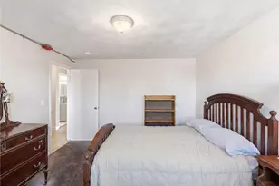 29 Woodbine St, Pawtucket, RI 02860 - Photo 13