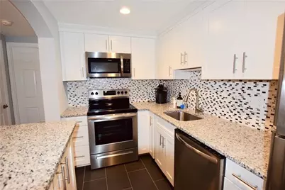 66 Girard Avenue #309, Newport, RI 02840 - Photo 1