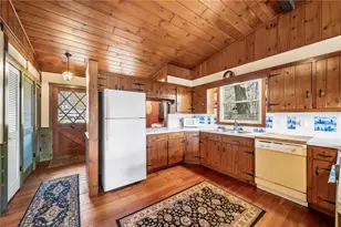 316 Court House Ln, Burrillville, RI 02859 - Photo 9