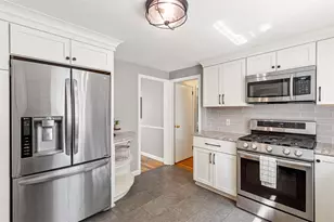 6 Jenks Garden Ln, Barrington, RI 02806 - Photo 15