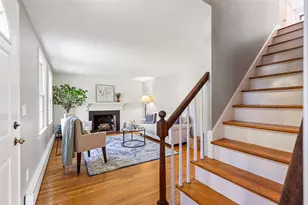 6 Jenks Garden Ln, Barrington, RI 02806 - Photo 5