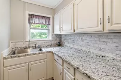 6 Middle Street, West Warwick, RI 02893 - Photo 5