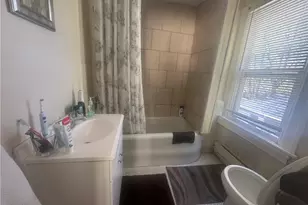 25 Wesleyan Ave, Providence, RI 02907 - Photo 5