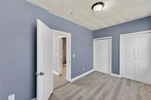75 Prudence Ave, Providence, RI 02909 - Photo 15