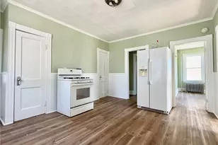 550 Winter St, Woonsocket, RI 02895 - Photo 5