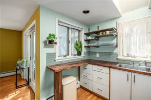 5 Amy St, Providence, RI 02906 - Photo 9