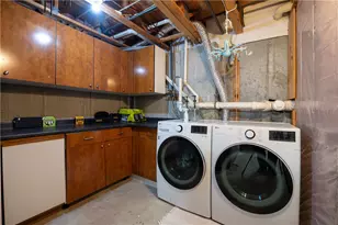 5 Amy St, Providence, RI 02906 - Photo 27