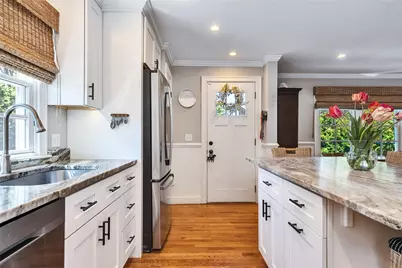 285 Narragansett Avenue, Barrington, RI 02806 - Photo 9