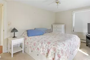 21 Brookwood Rd, Cranston, RI 02920 - Photo 9