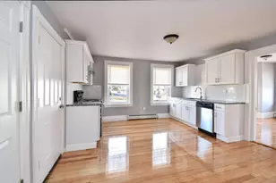 141 Bourne Ave, East Providence, RI 02916 - Photo 5