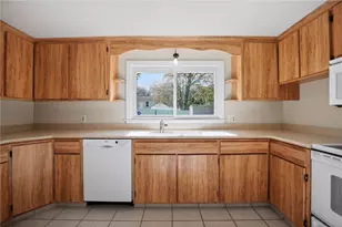 68 Madeleine Ave, Woonsocket, RI 02895 - Photo 7