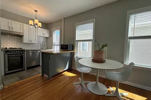 904 York Ave, Pawtucket, RI 02861 - Photo 5