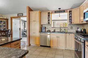 4 Sprague Cir, Johnston, RI 02919 - Photo 3