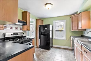 15 Cooper St, East Providence, RI 02914 - Photo 9