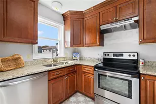 1 Willow Glen Cir, Warwick, RI 02889 - Photo 15