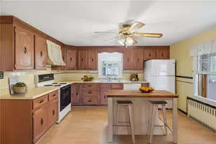 15 Vly Vw Dr, Cumberland, RI 02864 - Photo 9